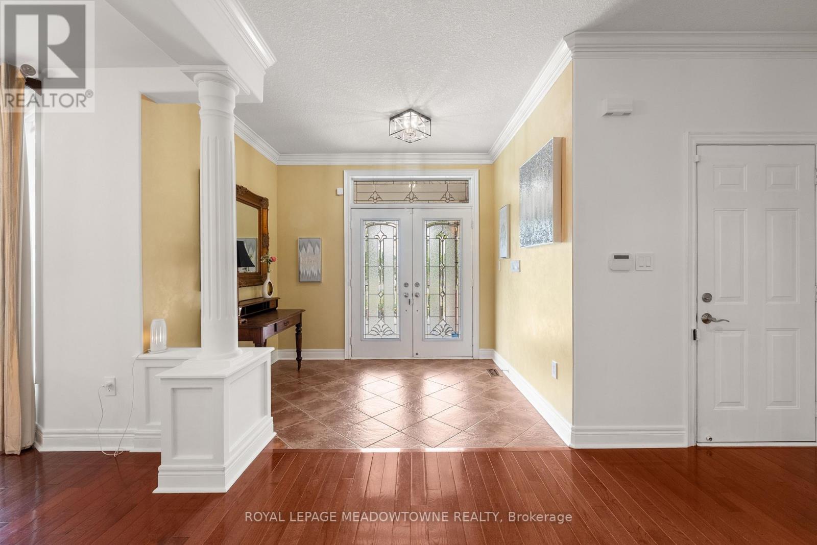17 Mcnutt Street, Brampton, Ontario  L6Y 5L3 - Photo 3 - W13588382