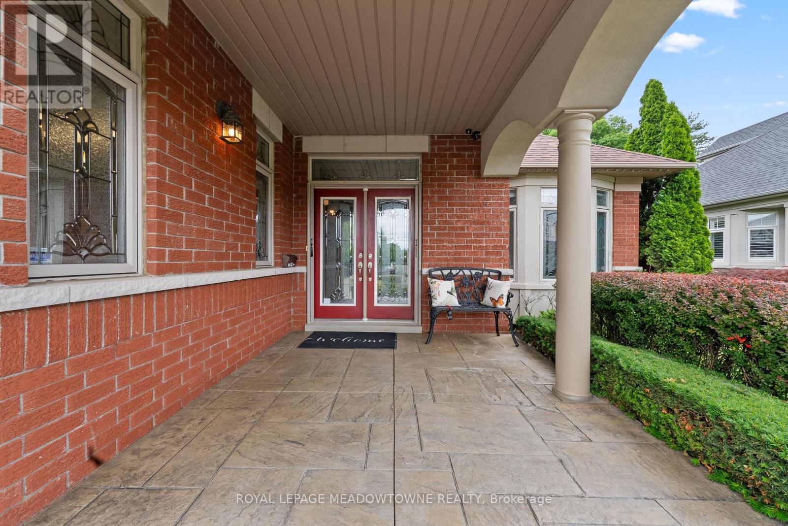 17 Mcnutt Street, Brampton, Ontario  L6Y 5L3 - Photo 2 - W13588382