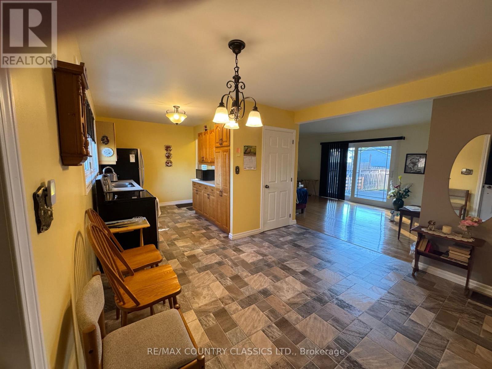 89 Sprucedale Street, Highlands East, Ontario  K0L 1M0 - Photo 12 - X13752874