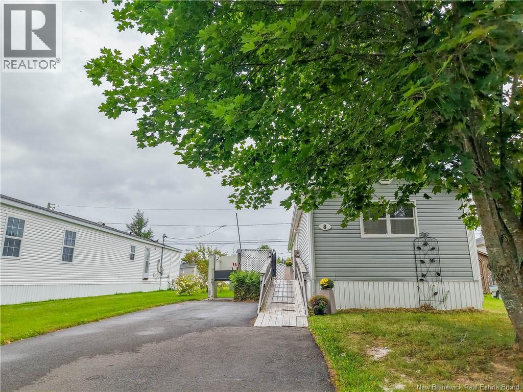 8 Wood Avenue, Lincoln, New Brunswick  E3B 6V5 - Photo 2 - NB145965
