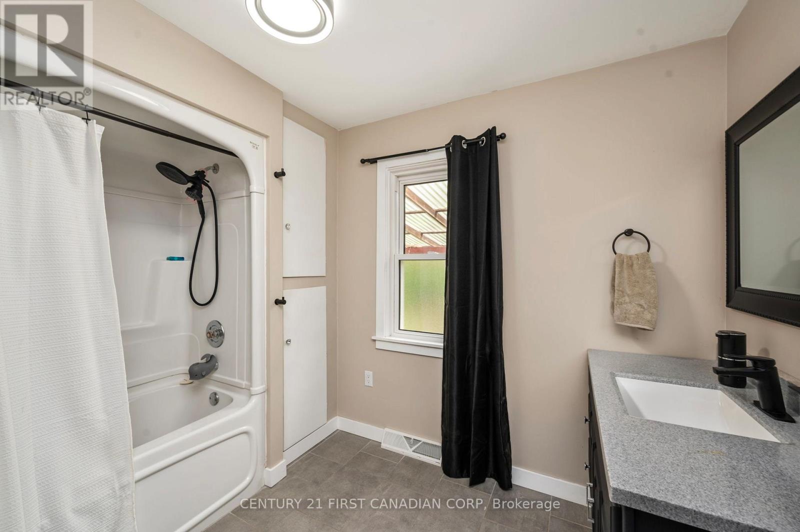 295 Victoria Street, Ingersoll, Ontario  N5C 2N3 - Photo 14 - X13752780
