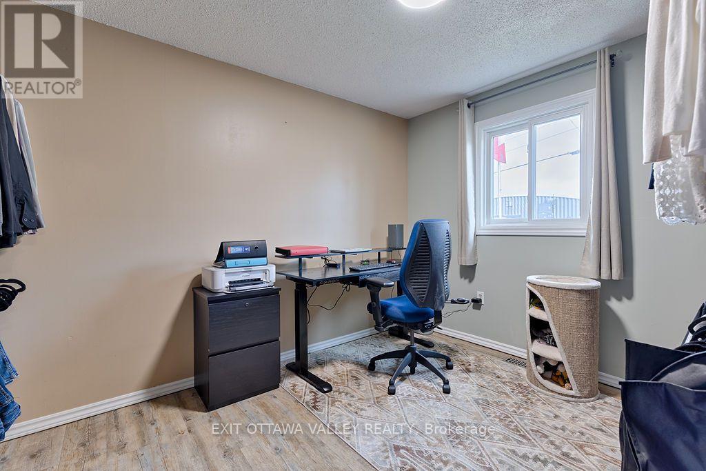 39 Creek Street, Whitewater Region, Ontario  K0J 2L0 - Photo 13 - X13752860