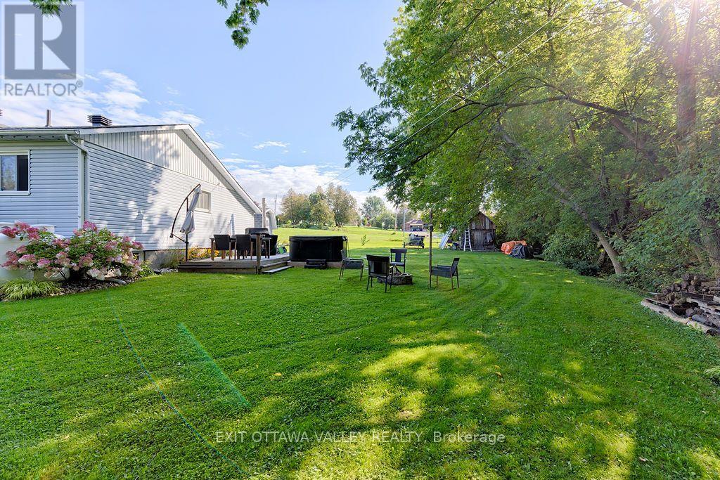39 Creek Street, Whitewater Region, Ontario  K0J 2L0 - Photo 32 - X13752860