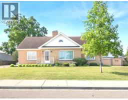 24 PINE Street, delhi, Ontario