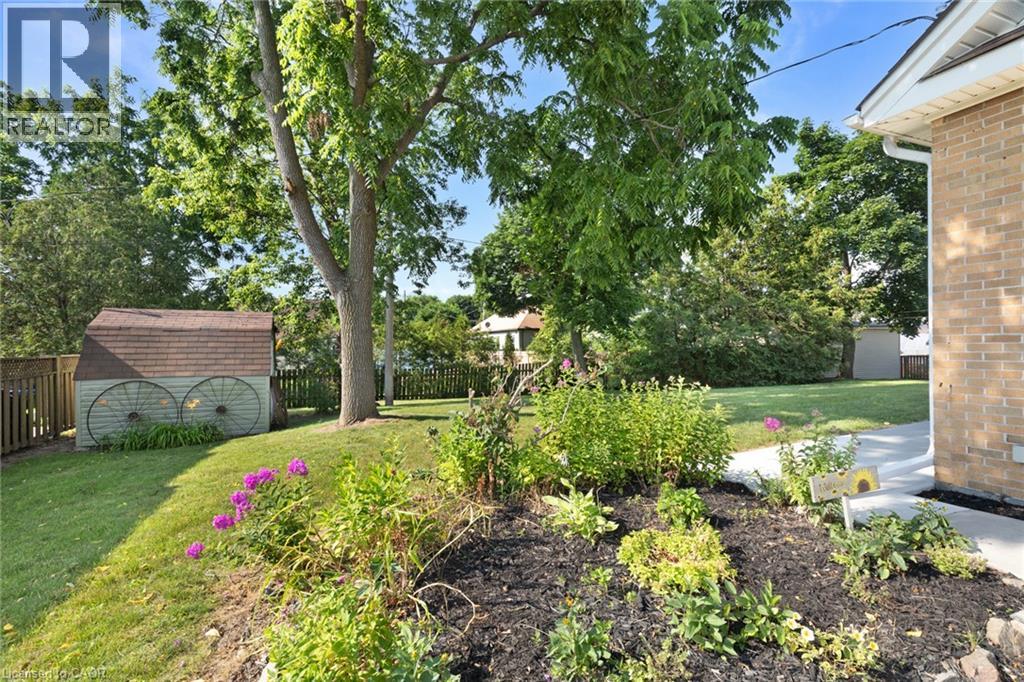 24 Pine Street, Delhi, Ontario  N4B 1N6 - Photo 4 - 40860373