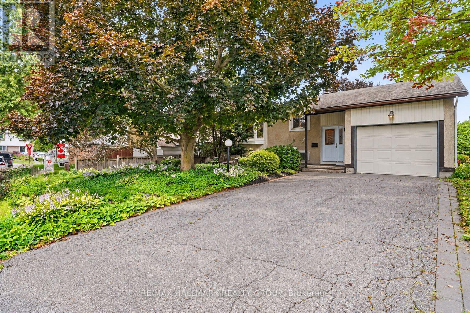 5 Lansfield Way, Ottawa, Ontario  K2G 3V7 - Photo 2 - X13752878
