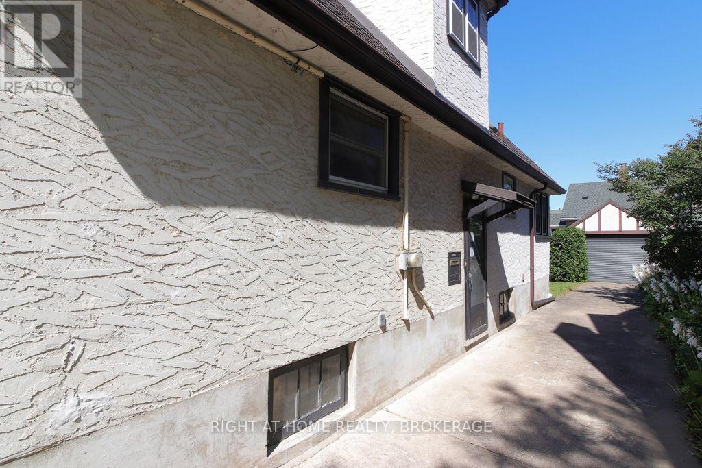 31 Stuart Avenue, St. Catharines, Ontario  L2R 1M8 - Photo 14 - X13752872
