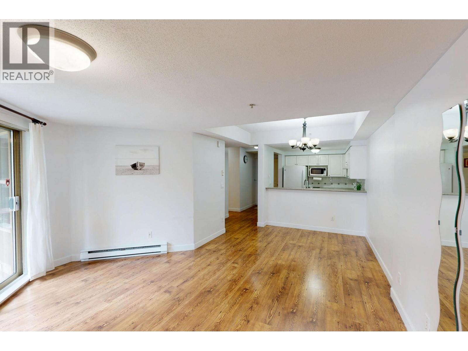 104 211 Twelfth Street, New Westminster, British Columbia  V3M 4H4 - Photo 1 - R3162056