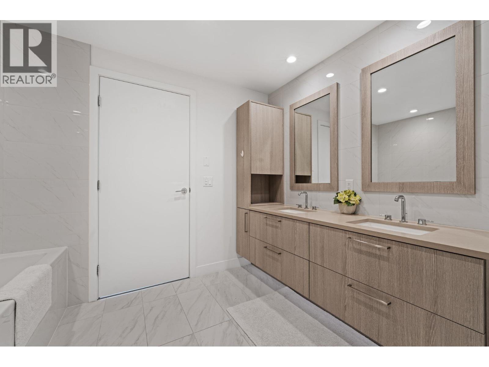 208-707 E 3 Street, North Vancouver, British Columbia  V7L 1G8 - Photo 25 - R3162076