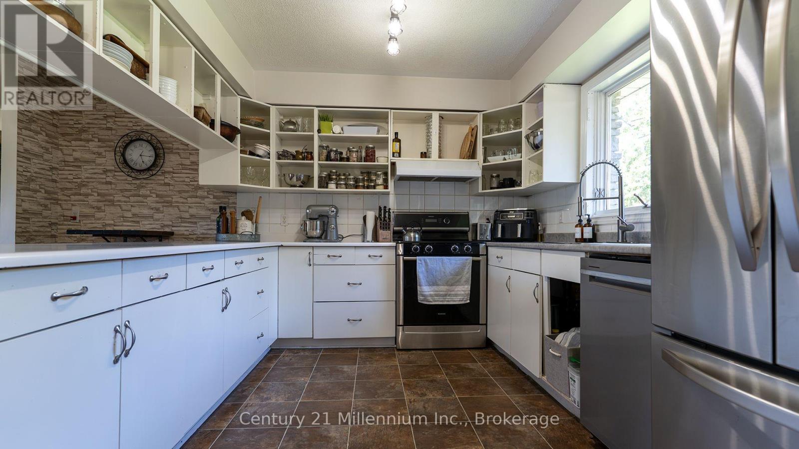 5 Mckean Boulevard, Clearview (Nottawa), Ontario  L0M 1P0 - Photo 7 - S13752970