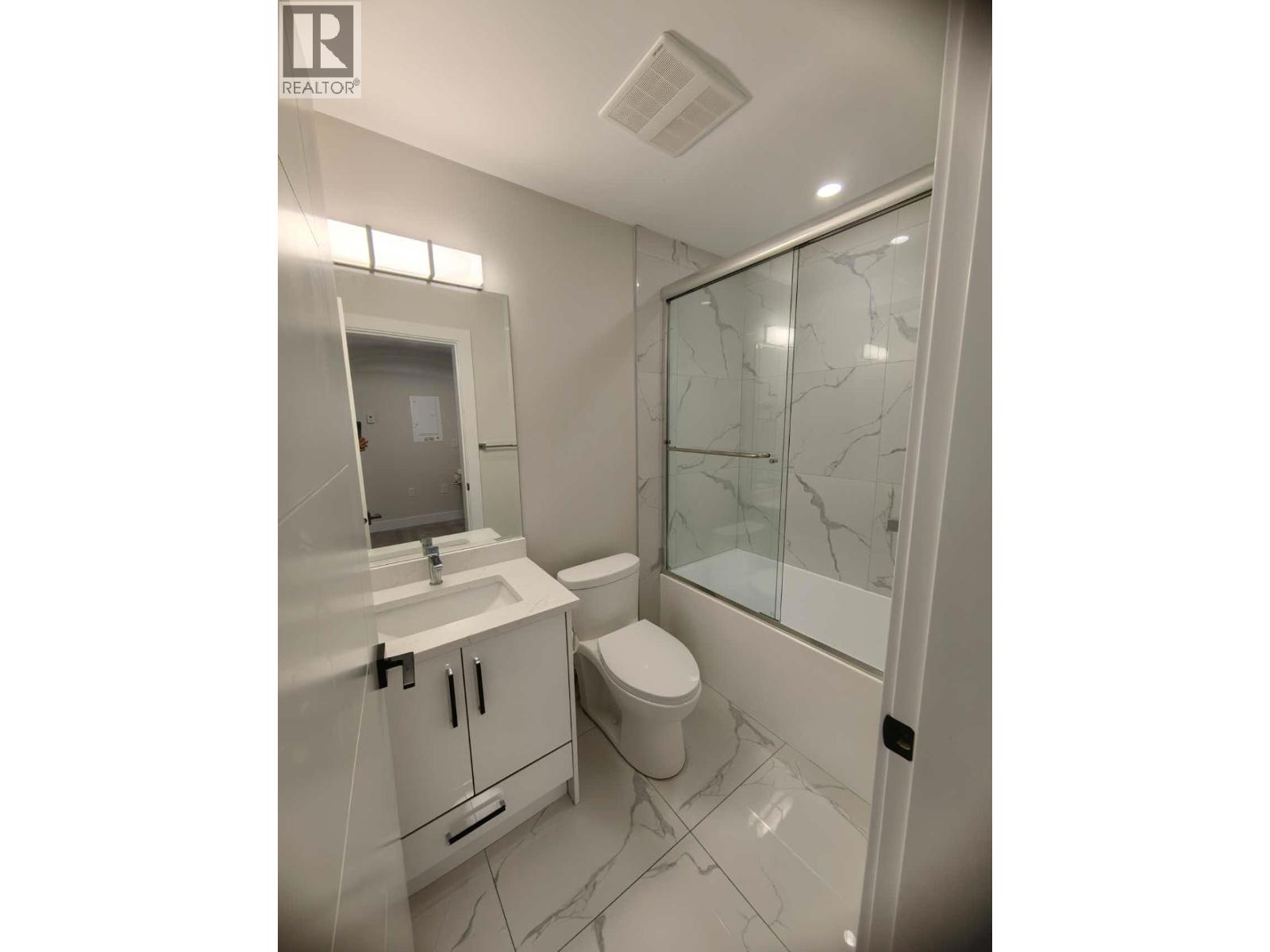 Ground Level One Bedroom-16xx Ellesmere Avenue, Burnaby, British Columbia  V5B 3T4 - Photo 5 - R3162038