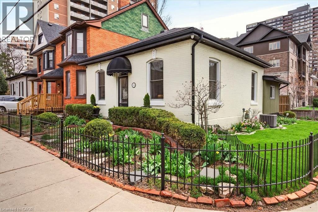 139 Queen Street S, Hamilton, Ontario  L8P 3S3 - Photo 2 - 40861127