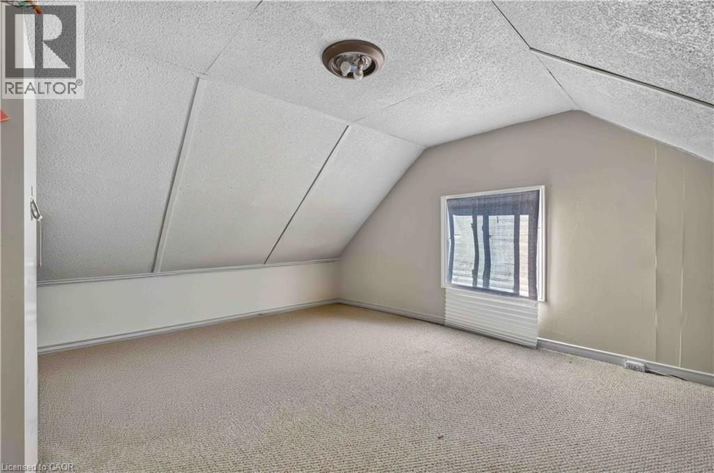 54 East 23rd Street, Hamilton, Ontario  L8V 2W6 - Photo 18 - 40860488