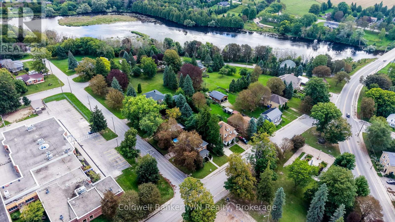 420 Parkside Drive, Wellington North, Ontario  N0G 2L3 - Photo 2 - X13752806