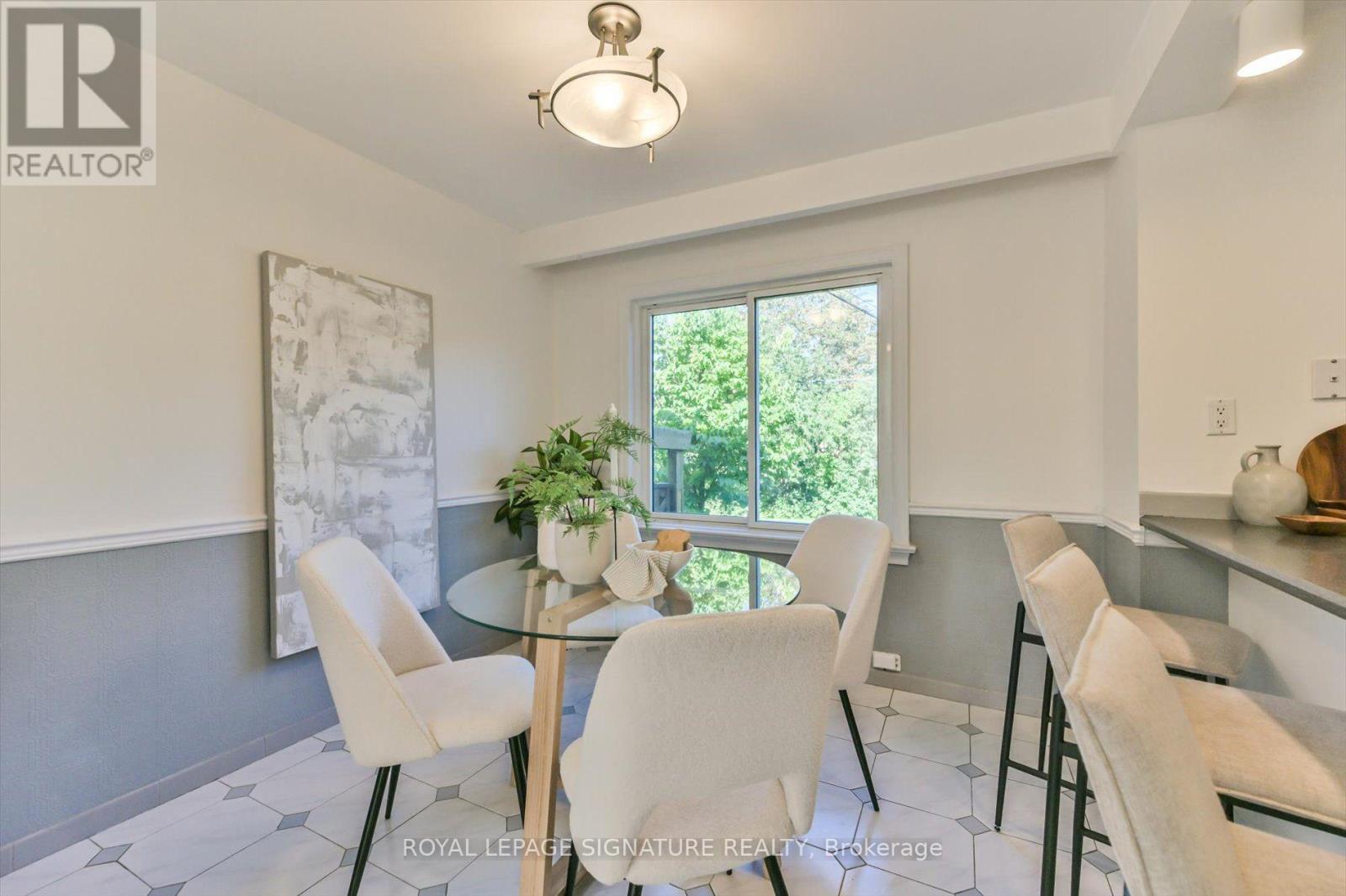 52 Dalside Crescent, Toronto, Ontario  M4A 2H6 - Photo 10 - C13752858