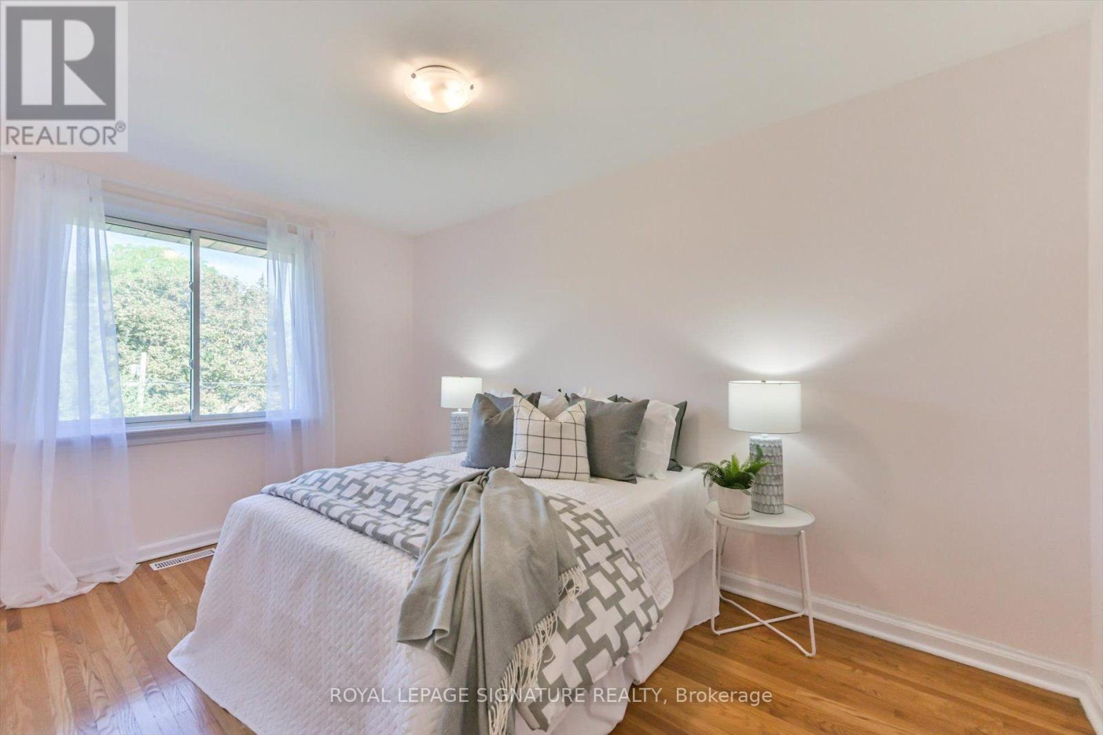 52 Dalside Crescent, Toronto, Ontario  M4A 2H6 - Photo 16 - C13752858