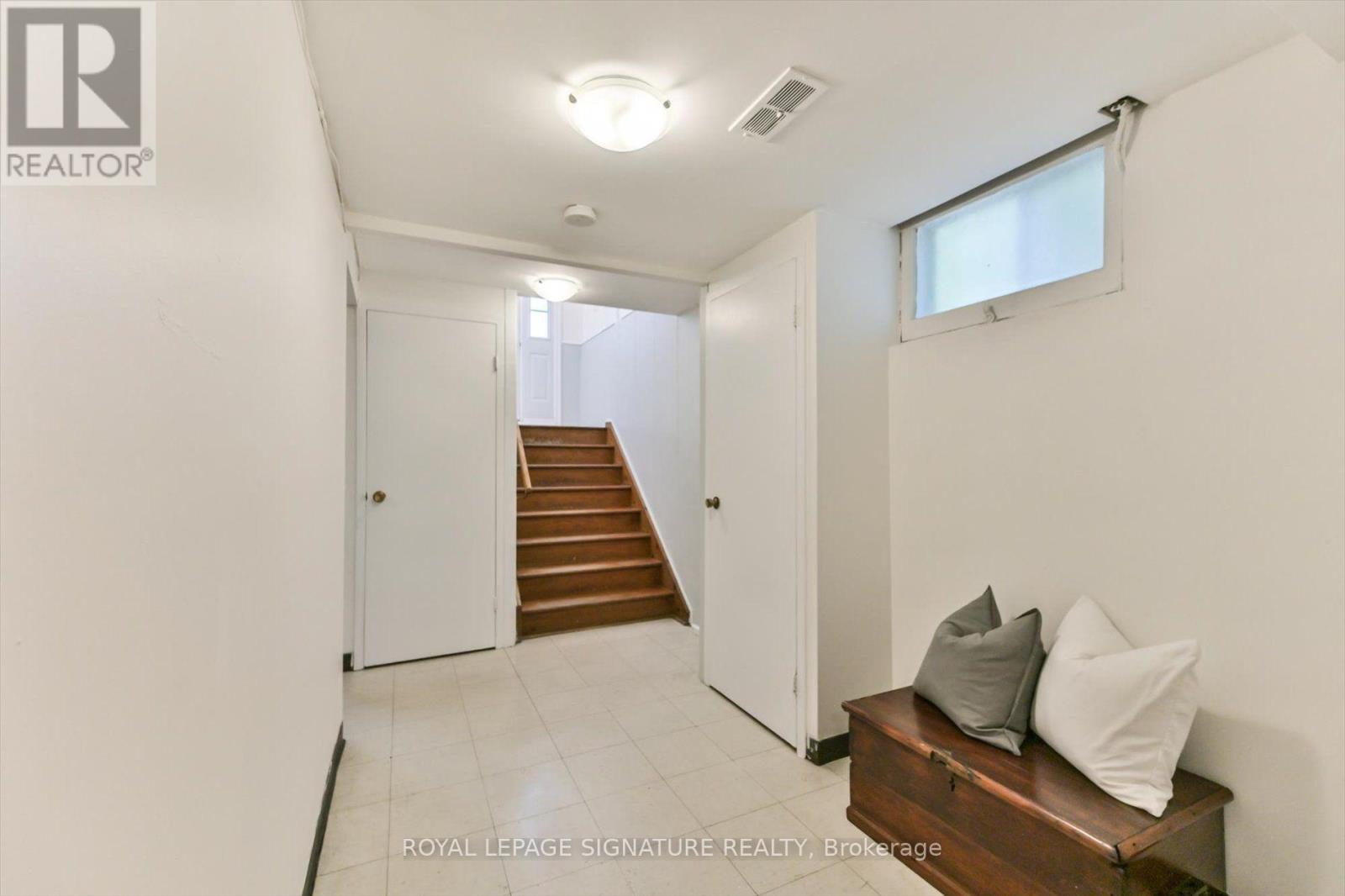 52 Dalside Crescent, Toronto, Ontario  M4A 2H6 - Photo 19 - C13752858