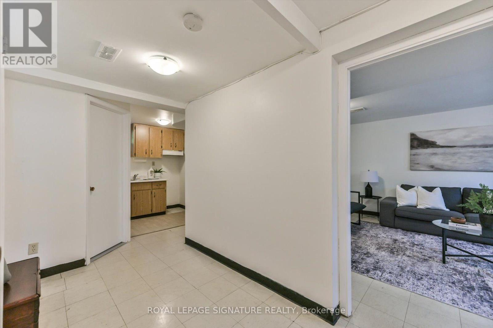 52 Dalside Crescent, Toronto, Ontario  M4A 2H6 - Photo 20 - C13752858
