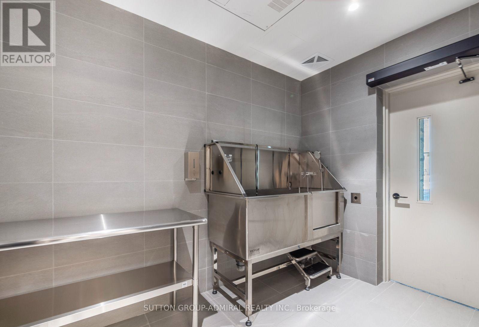 2904 - 10 Inn On The Park Drive, Toronto, Ontario M3C 0P9 - Photo 37 - C13752884