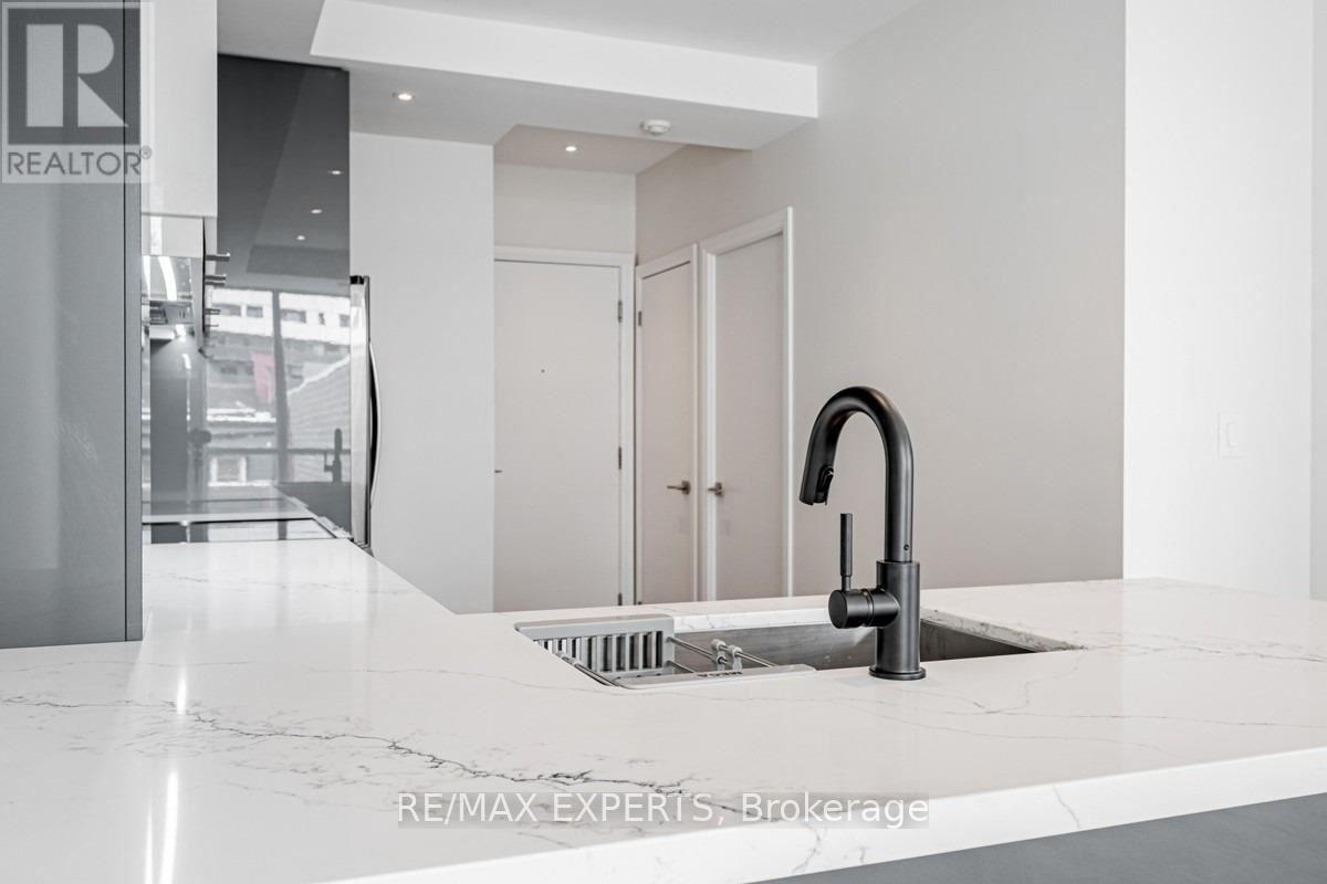 516b - 18 Beverley Street, Toronto, Ontario  M5T 3L2 - Photo 6 - C13752918