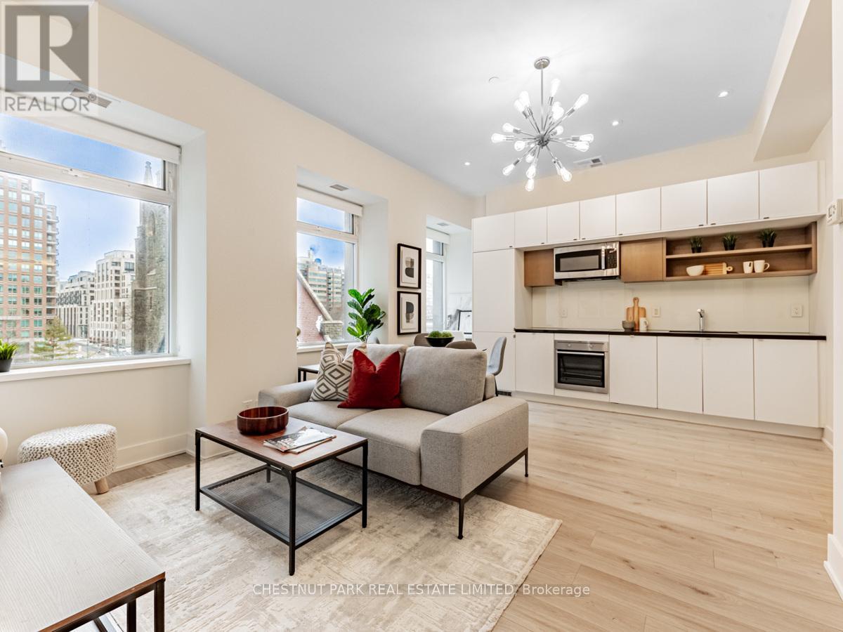 420 - 111 St Clair Avenue, Toronto, Ontario  M4V 1N5 - Photo 1 - C13752936