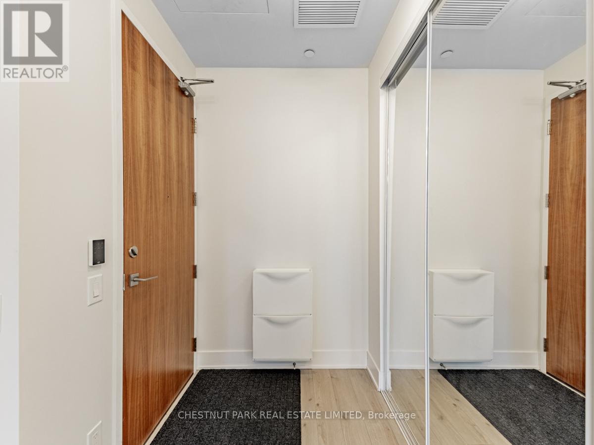 420 - 111 St Clair Avenue, Toronto, Ontario  M4V 1N5 - Photo 3 - C13752936