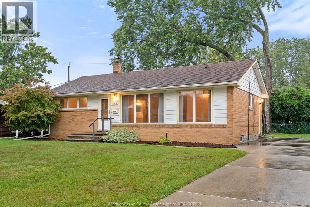 3631 Rankin Avenue, Windsor, Ontario  N9E 3C6 - Photo 5 - 26021479