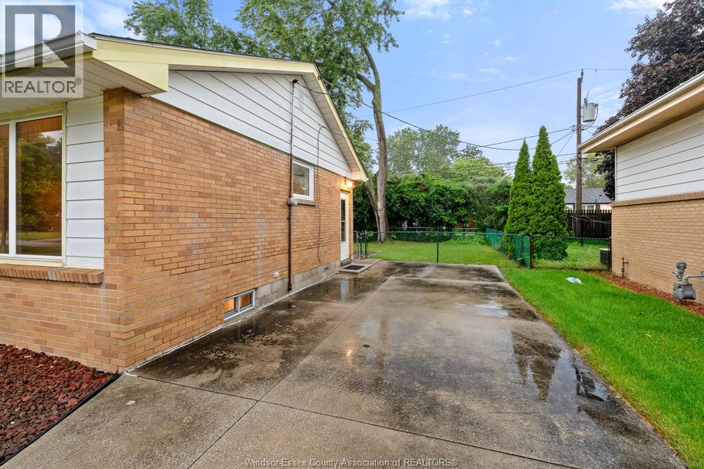 3631 Rankin Avenue, Windsor, Ontario  N9E 3C6 - Photo 34 - 26021479