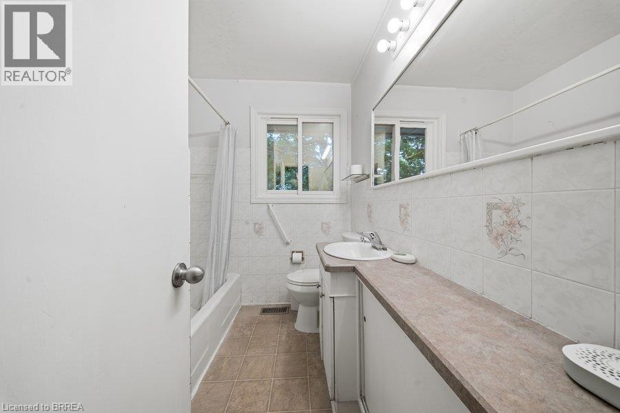 115 Tenth Avenue, Brantford, Ontario  N3S 1G5 - Photo 17 - 40858942