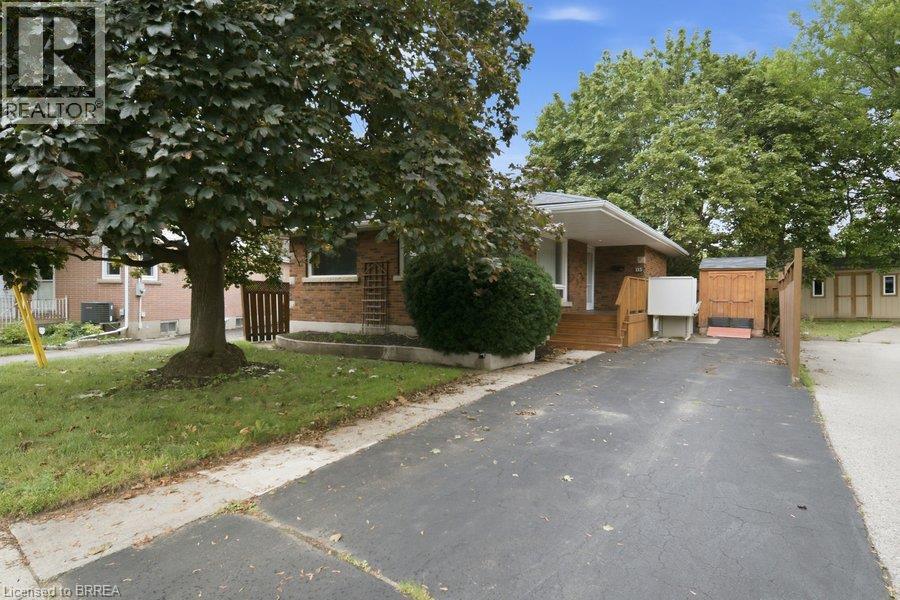115 Tenth Avenue, Brantford, Ontario  N3S 1G5 - Photo 2 - 40858942