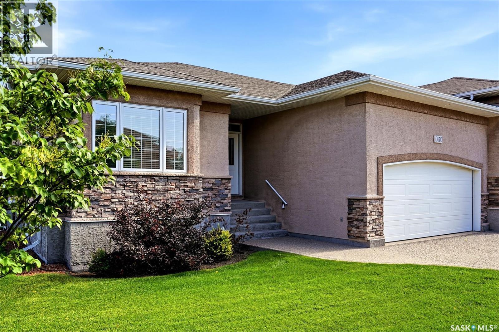 10170 Wascana Estates, Regina, Saskatchewan  S4V 3E5 - Photo 2 - SK045345