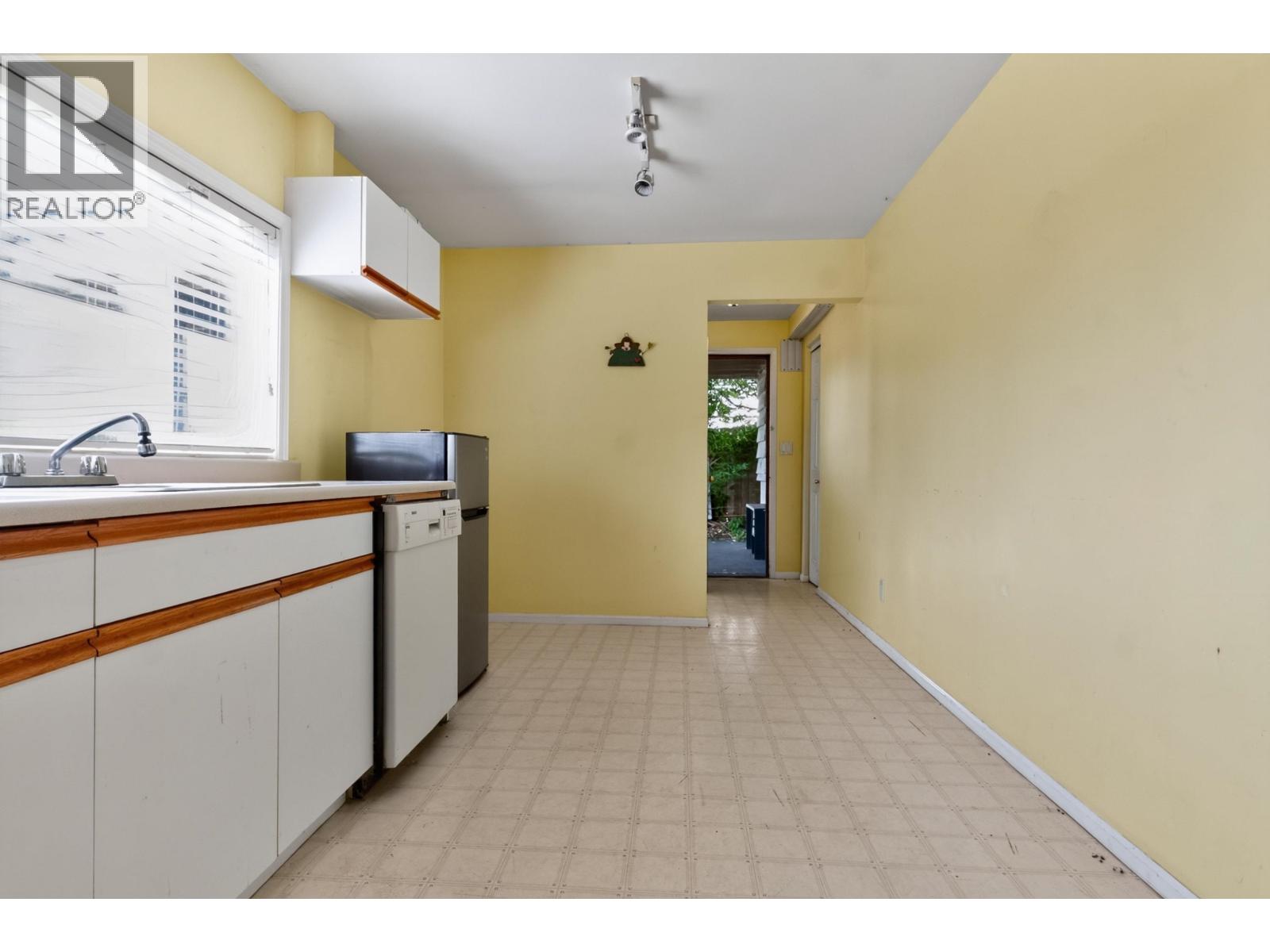 341 W 24th Street, North Vancouver, British Columbia  V7M 2C7 - Photo 23 - R3161869