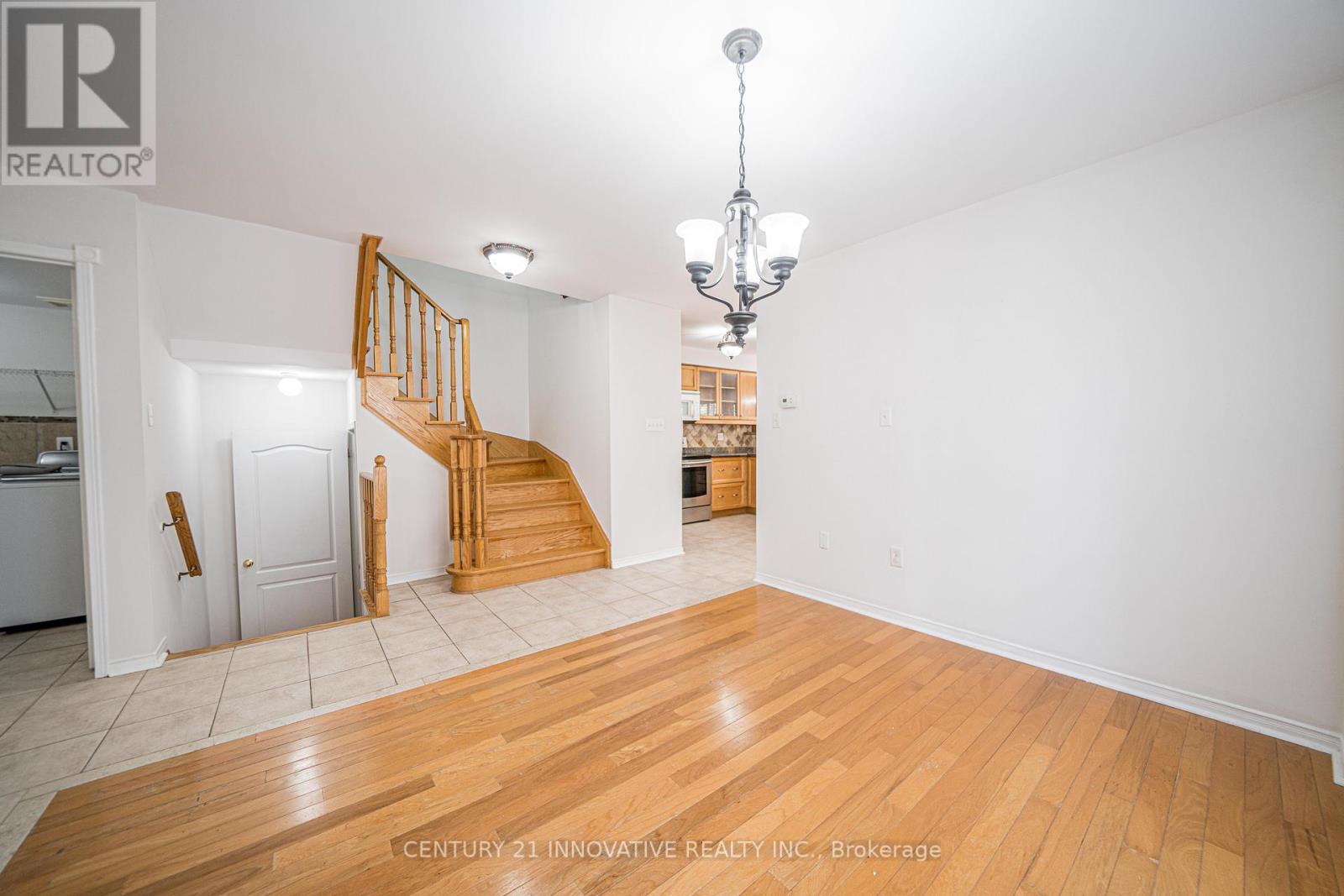 117 Raintree Crescent, Richmond Hill, Ontario  L4E 3Y8 - Photo 6 - N13752856