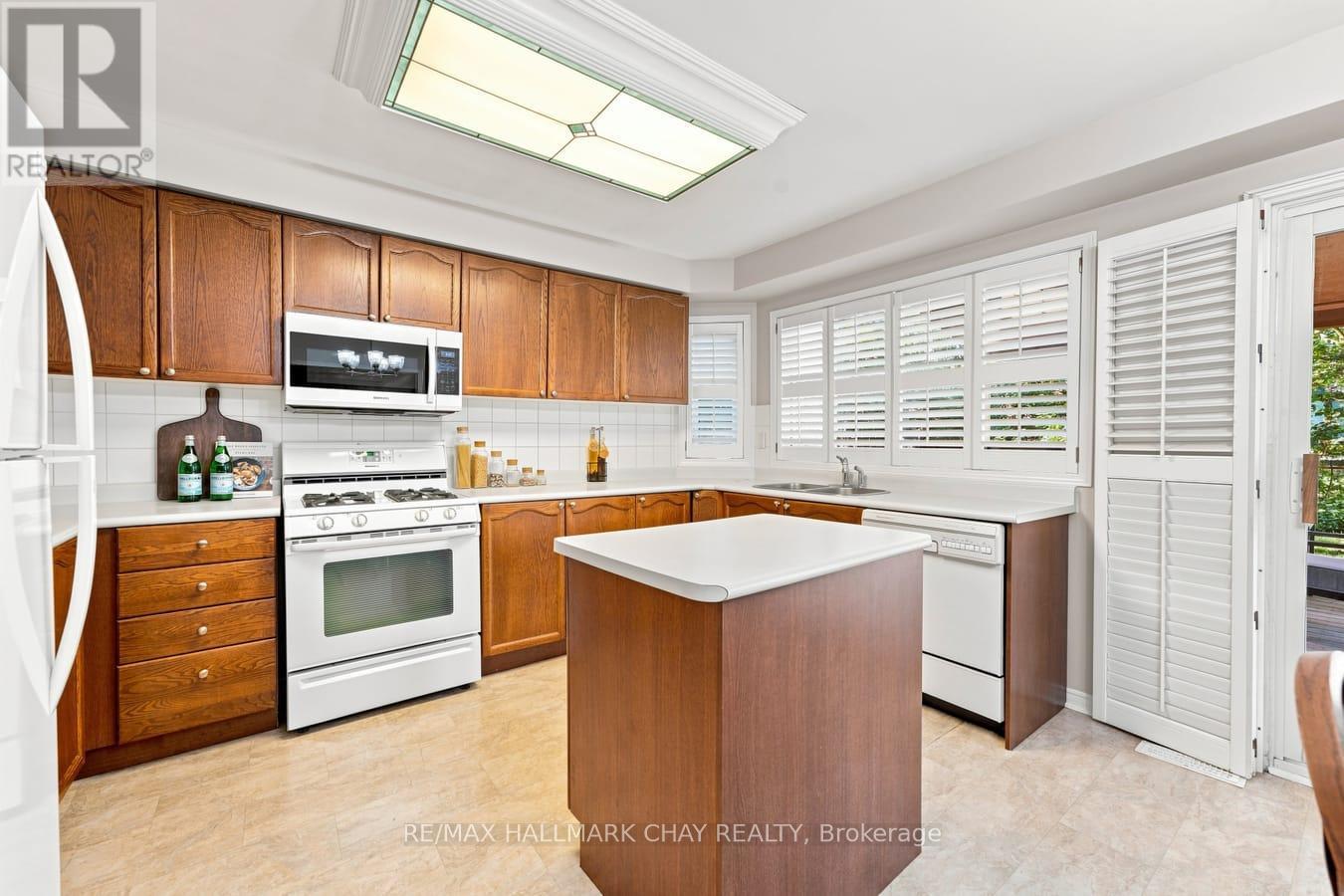 380 Alex Doner Drive, Newmarket, Ontario  L3X 1E1 - Photo 13 - N13752898
