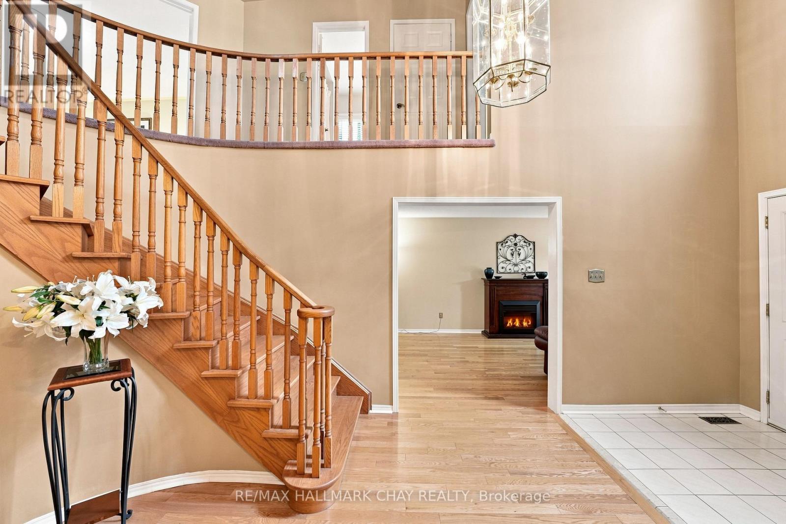 380 Alex Doner Drive, Newmarket, Ontario  L3X 1E1 - Photo 6 - N13752898