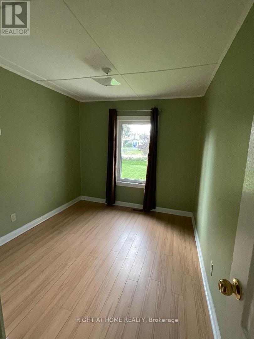 Main Floor 1br Unit - 265 Shorecrest Road, Georgina, Ontario  L4P 1J3 - Photo 5 - N13752928