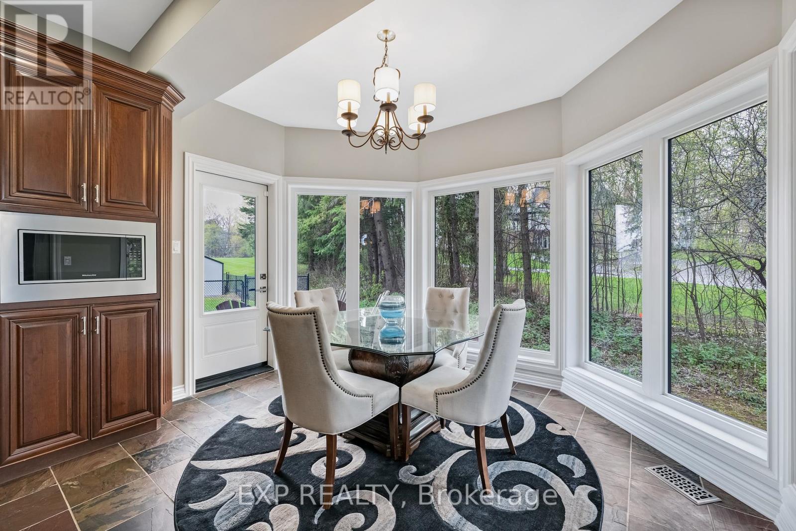 15 Jarvis Avenue, Aurora, Ontario  L4G 6W8 - Photo 11 - N13752988