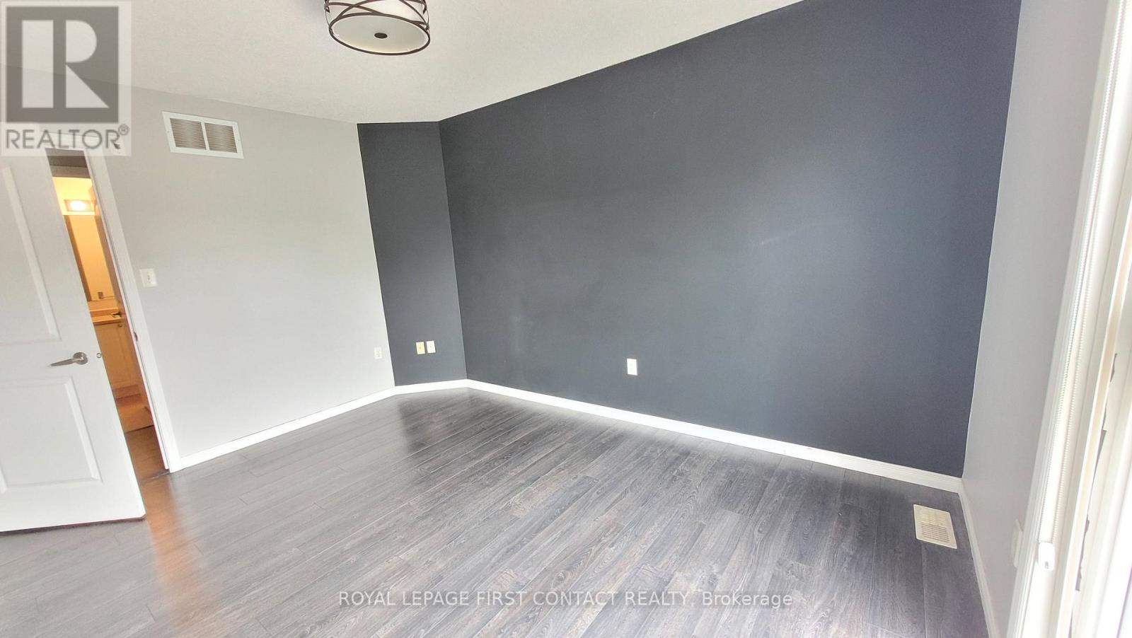 6 - 17 Cheltenham Road, Barrie (Georgian Drive), Ontario  L4M 0E7 - Photo 10 - S13752956
