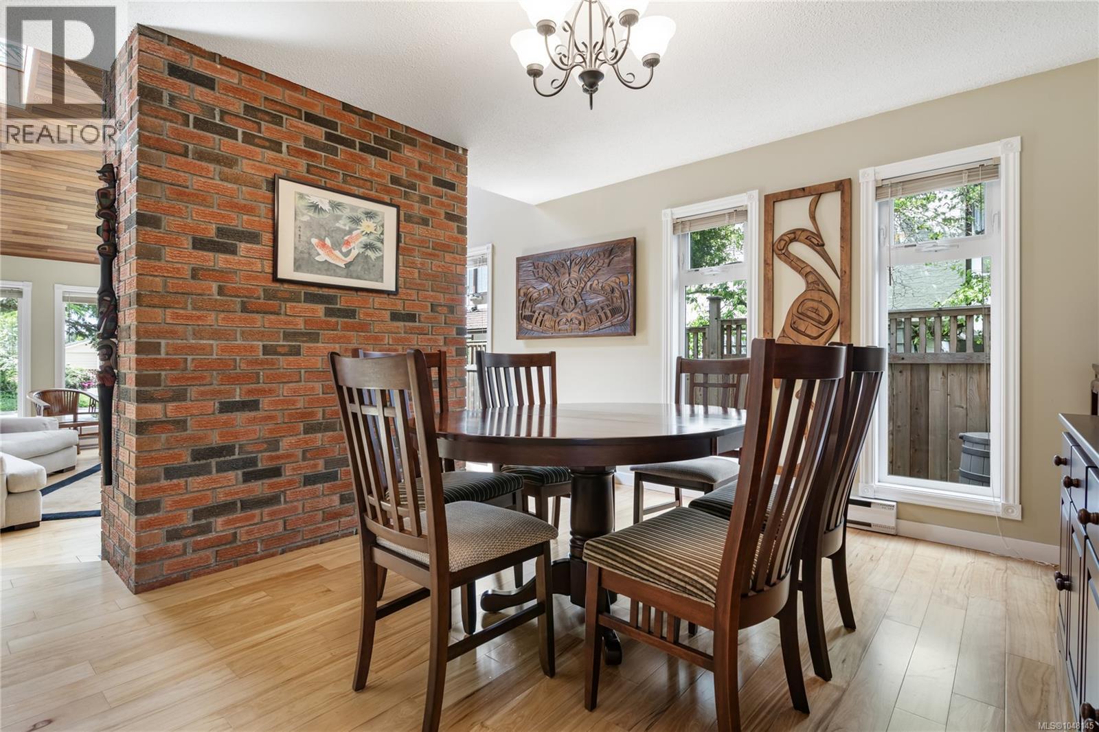 4021 Dawnview Cres, Saanich, British Columbia  V8N 5P7 - Photo 10 - 1048145