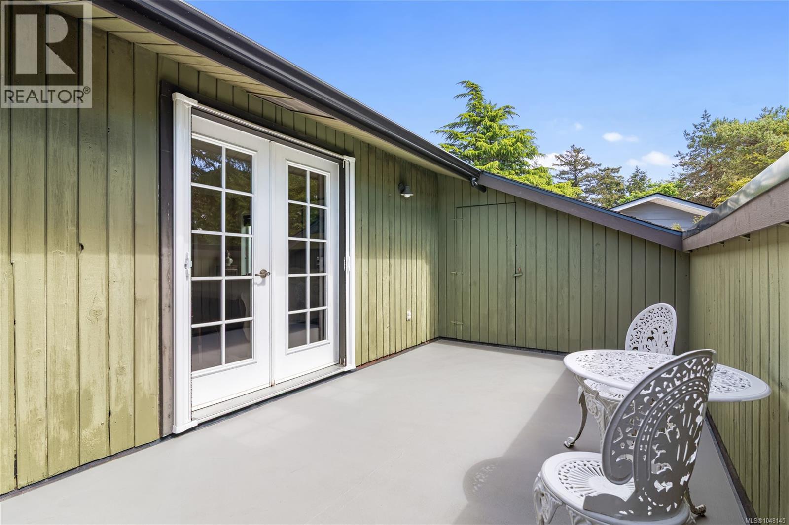 4021 Dawnview Cres, Saanich, British Columbia  V8N 5P7 - Photo 32 - 1048145
