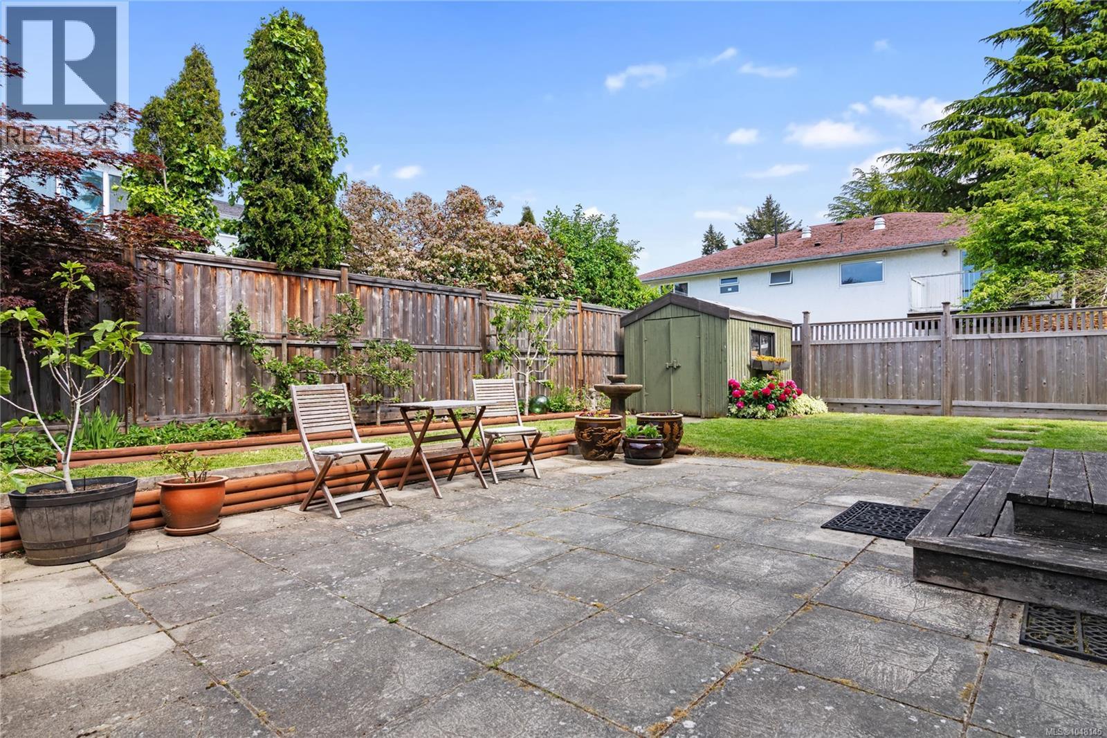 4021 Dawnview Cres, Saanich, British Columbia  V8N 5P7 - Photo 46 - 1048145