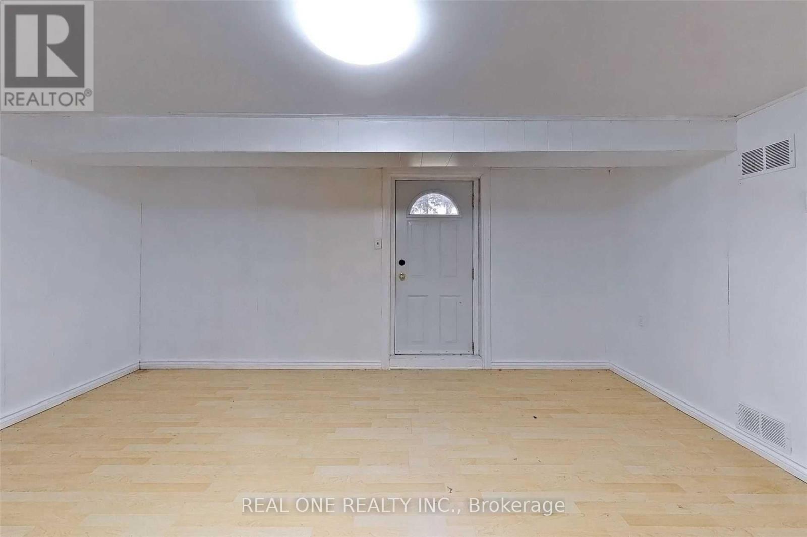 349 Horsham Avenue, Toronto, Ontario  M2R 1G8 - Photo 17 - C13507004