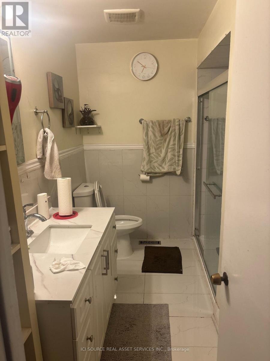 Main Floor - 7318 Shallford Road, Mississauga, Ontario  L4T 2P7 - Photo 7 - W13752786