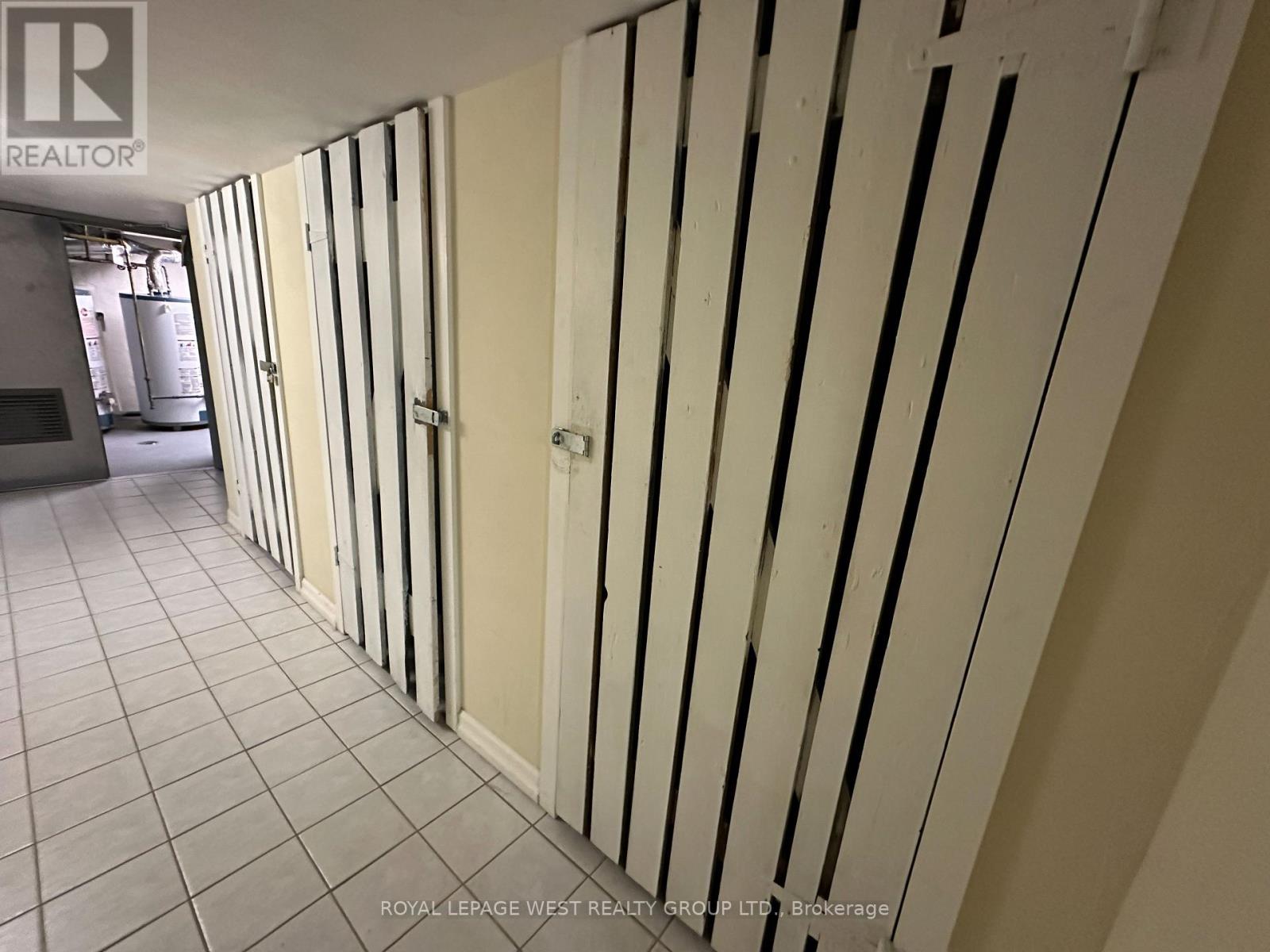 6 - 27 Mossom Road, Toronto, Ontario  M6S 1L9 - Photo 12 - W13752812