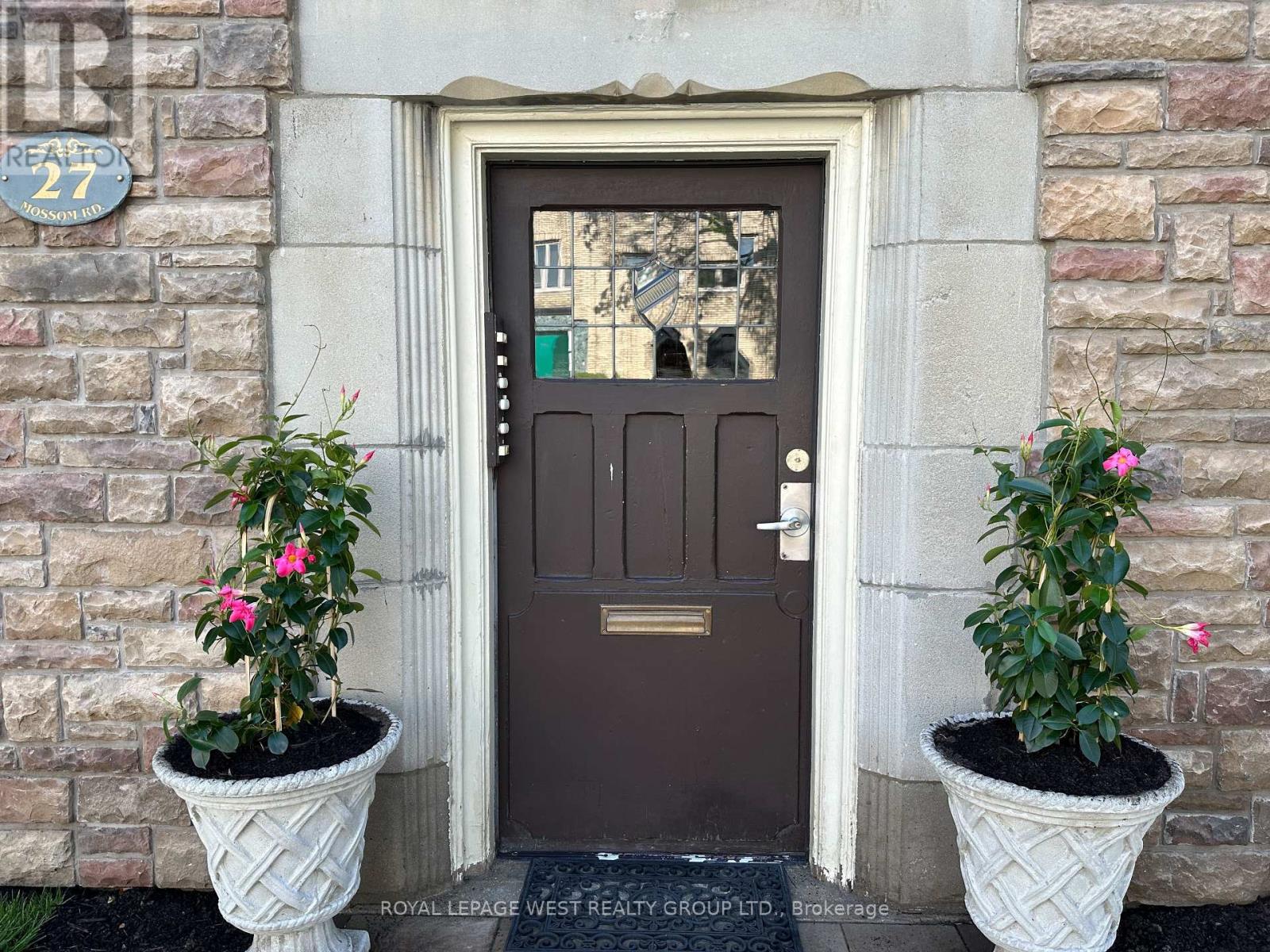 6 - 27 Mossom Road, Toronto, Ontario  M6S 1L9 - Photo 16 - W13752812