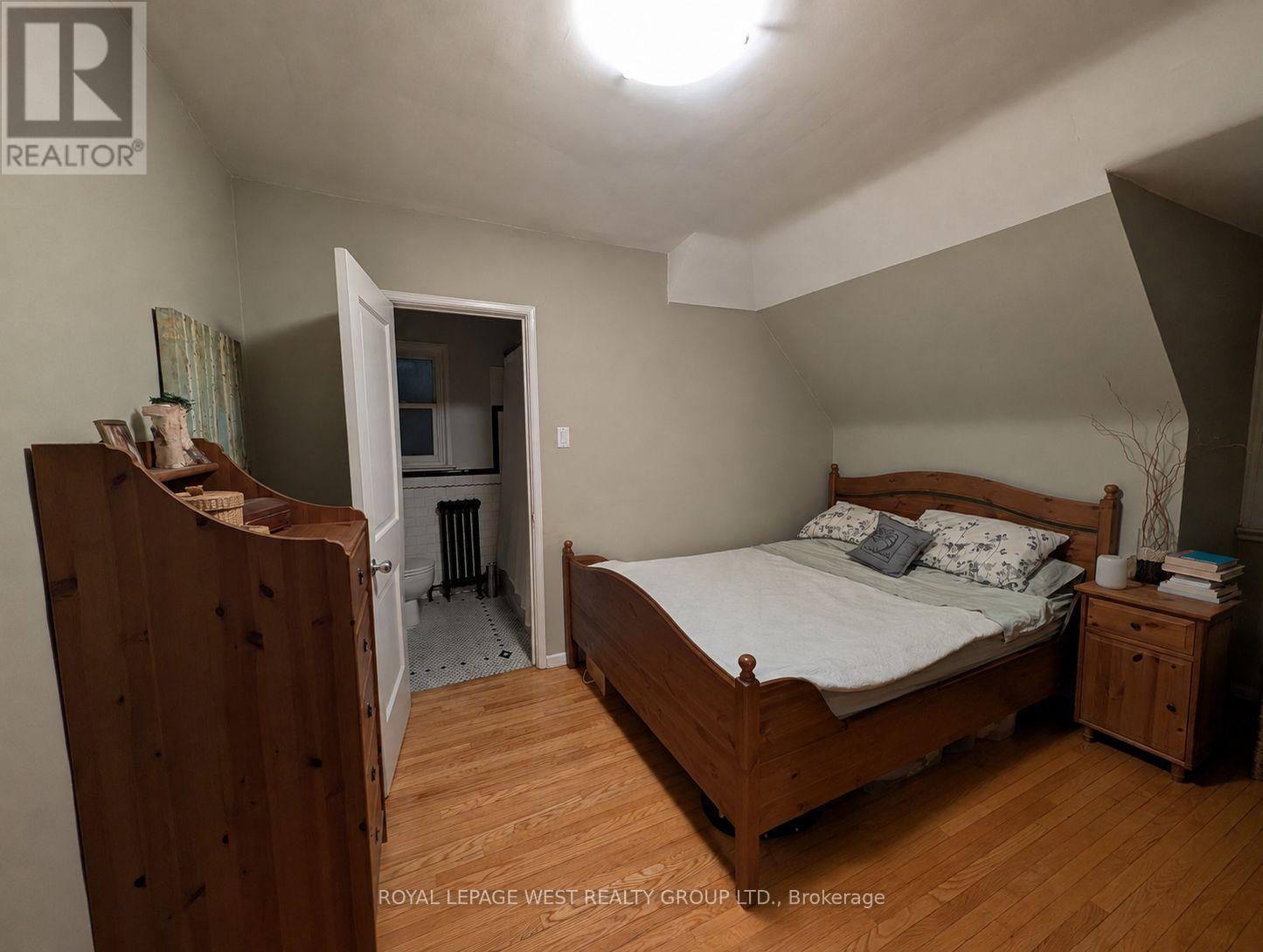 6 - 27 Mossom Road, Toronto, Ontario  M6S 1L9 - Photo 8 - W13752812