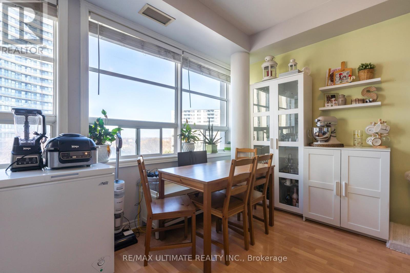 406 - 1415 Lawrence Avenue W, Toronto, Ontario  M6L 1A9 - Photo 14 - W13752830