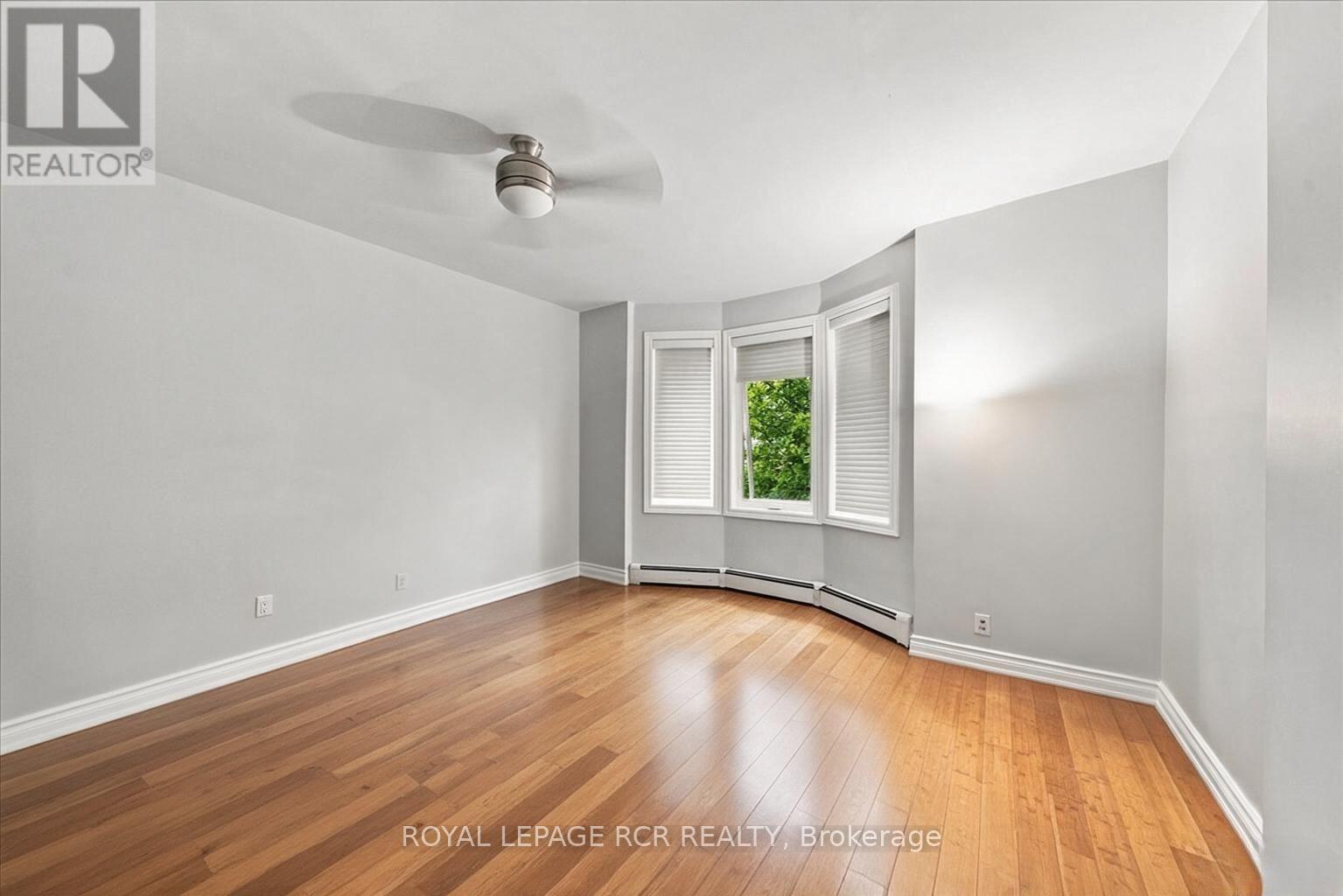 966 Shaw Street, Toronto, Ontario  M6G 3M7 - Photo 10 - W13752836