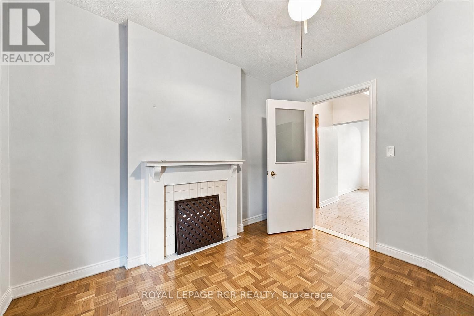 966 Shaw Street, Toronto, Ontario  M6G 3M7 - Photo 23 - W13752836