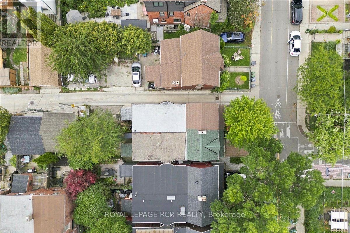 966 Shaw Street, Toronto, Ontario  M6G 3M7 - Photo 28 - W13752836